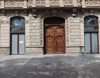 Apartments in a Renovated Building Near the Sea in Barcelona 3