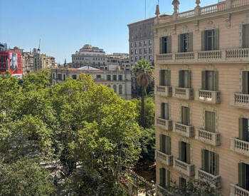 Renovated Flat in a Prime Location in Eixample Barcelona 1
