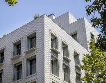 Elegant Apartments with Rooftop Pool in Barcelona 2