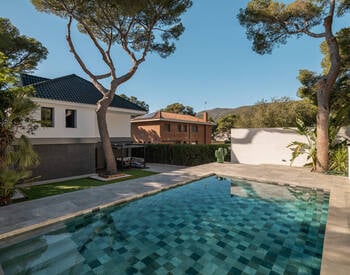 Barselona Castelldefels'te Özel Havuzlu 5 Odalı Villa 2