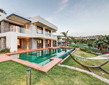 ویلاهای ترییلکس با موقعیت مکانی خوب و استخر خصوصی در بدروم 2