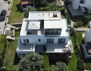 Sea View Semi-detached Villa with Garden in Bodrum Turkbuku 3