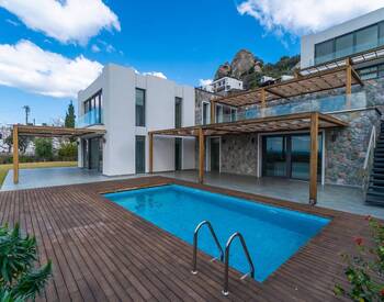 Luxury Pool Villas Close to the Center and Marina in Bodrum