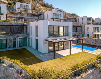 Luxury Pool Villas Close to the Center and Marina in Bodrum 1