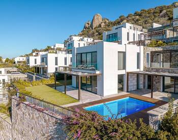 Luxury Pool Villas Close to the Center and Marina in Bodrum 3