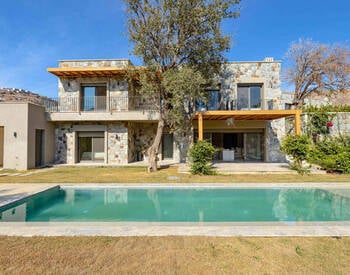 Stone-coated Houses with Pools in Bodrum Gumusluk 1