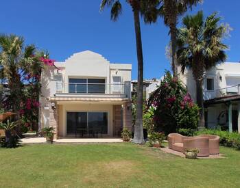 Freistehende Meeresfront Villa Mit Privatstrand In Bodrum 3