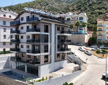 Muğla Fethiye'de Havuzlu Site İçinde Şık Daireler 1