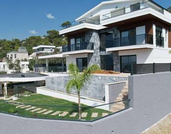 Elegant Villa with Private Pool and Sea View in Fethiye 1