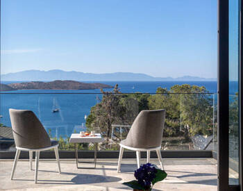 Apartments with Direct Access to the Beach in Bodrum 1