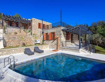 Gemeubileerd Landhuis Op 1.091 M² Grondstuk In Kayaköy, Fethiye 1