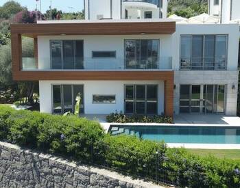 Sea View Villa with Pool 400 M From the Sea in Bodrum 1