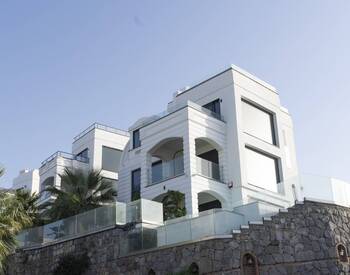 Huis Met Uitzicht Op De Jachthaven En Zee In Bodrum Met Zwembad 3