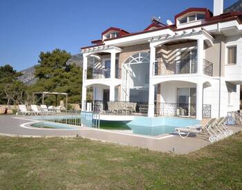 House on 1500 M² Plot in Fethiye Ölüdeniz 3