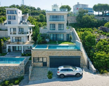 Bodrum'da Deniz Manzaralı Sonsuzluk 5+1 Havuzlu Villa 2