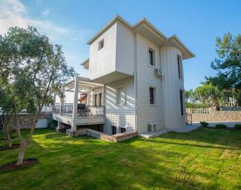 Виллы с частными бассейнами в 10 минутах от пляжа в Фетхие 3