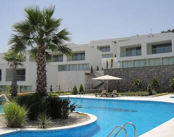 Muğla Milas’ta Havuzlu Sitede Deniz Manzaralı Dubleks Daire 2