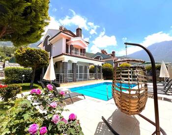 Möblerad Villa Med 3 Sovrum Och Pool Nära Havet I Fethiye 1