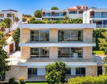 Specious Detached Villa for Sale with Sea View in Bodrum 1