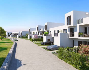 Townhouses in Complex Near Golf Course in San Roque Cadiz 1