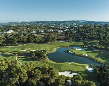 Scenic Golf-side Lands in Sotogrande, Cádiz 2