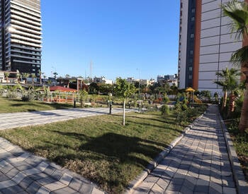2 and 3-bedroom Flats with Pool and Parking in Mersin 2