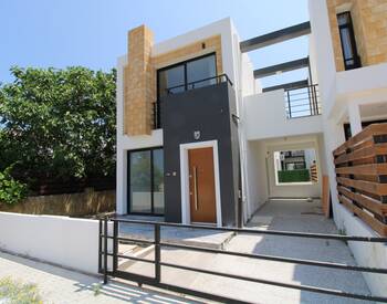 Well-located Townhouses Close to the Coast in Girne 1