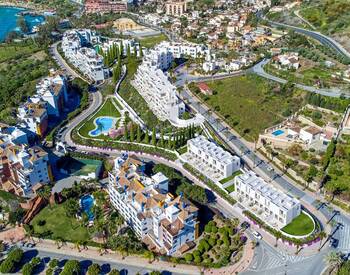 Granada Almuñecar'da Plaja Yakın Havuzlu Sitede Sıfır Evler 3