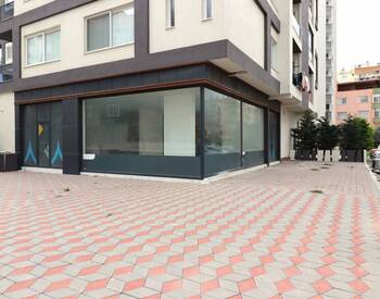 Centrally-located Shop Close to the Main Road in Mersin Erdemli 1