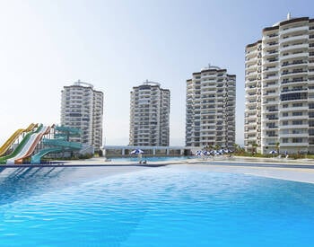 Apartments in Comprehensive Project Close to Sea in Mersin 1