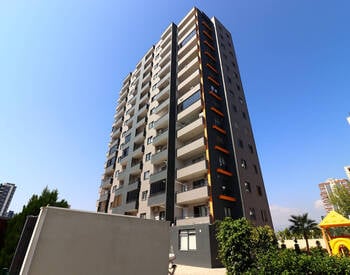 Ready-to-move Flats in a Complex with Pool and Parking in Mersin 2