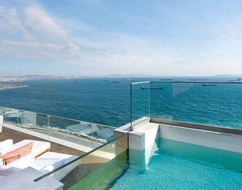Istanbul Apartments Intertwined with Green and Blue 1
