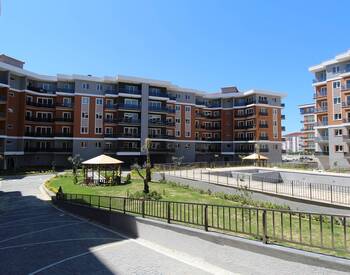 Flats in a Complex with Spacious Garden in Istanbul Silivri 1