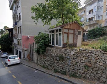 Land for Sale Near the Coast in Istanbul with Construction Permit 1