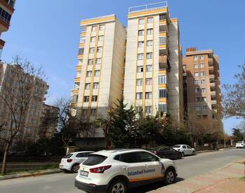 Luxe Flat with Car Parking Area in Complex in Istanbul Maltepe 1