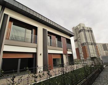 İstanbul Başakşehir’de Bahçeli ve Teraslı Satılık Villalar 1