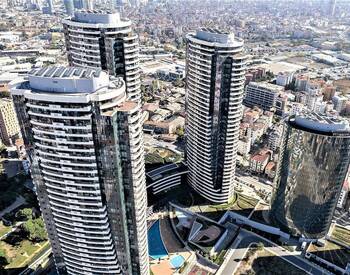 Real Estate in Complex with Terrace and Balcony in Kartal Istanbul 2