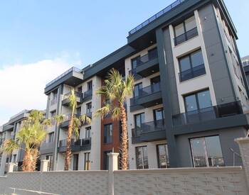 Useful Apartments Close to the Marina in Beylikduzu, Istanbul 1