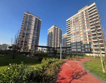 Flats Close to Main Road and Metro Station in Cekmekoy, Istanbul 2