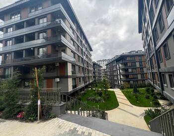 Üsküdar Çengelköy'de Yatay Mimari Sitede Modern Daireler 1