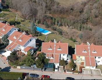 Forest View Villa in a Luxury Complex in Zekeriyakoy, Istanbul 2