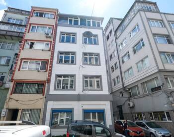 5-storey Building Close to Tram Station in Fatih Istanbul 2