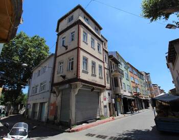 Immeuble D'angle De 3 Étages À Istanbul Fatih Avec Magasin 3