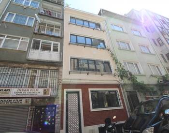 伊斯坦布尔带家具的整栋公寓楼，共 5 层 3