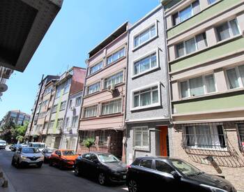 Bâtiment Avec Terrasse Près Du Métro À Istanbul Fatih 2
