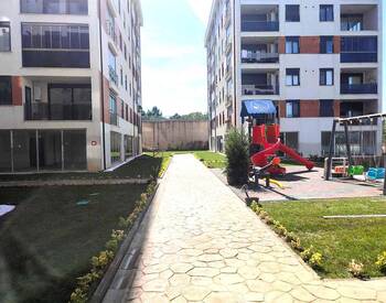 Apartment in a Complex Near the Marmaray in Istanbul Tuzla 1
