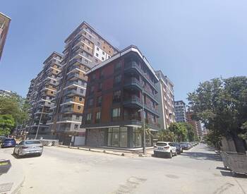 Lakefront Flats with 2 Bedrooms in Istanbul Kucukcekmece 1