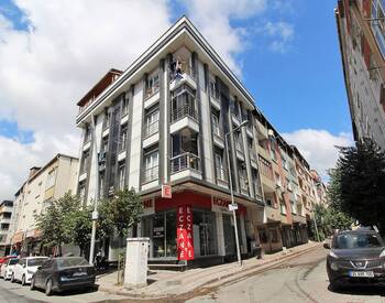 Elegant 2+1 Apartment with Elevator in Istanbul Sultangazi 1