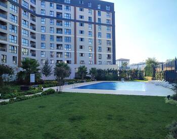 Luxe Apartments in a Comprehensive Complex in Istanbul Pendik 1