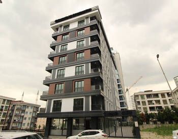 Apartments in a Complex on Link Road in Esenyurt 1